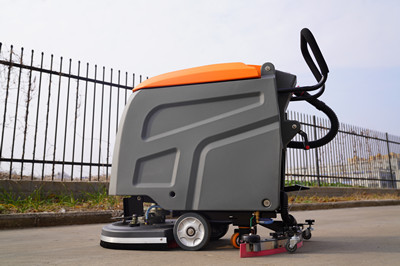 為什么手推式洗地機總是備受顧客喜愛？